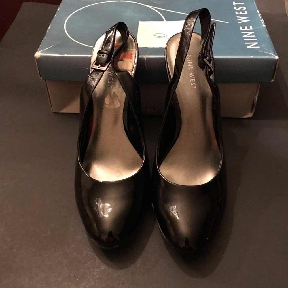 These are cute black shoes